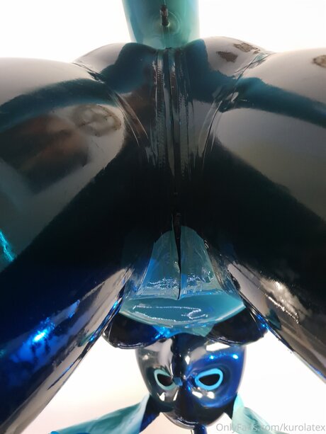 Kurolatex hd model picture