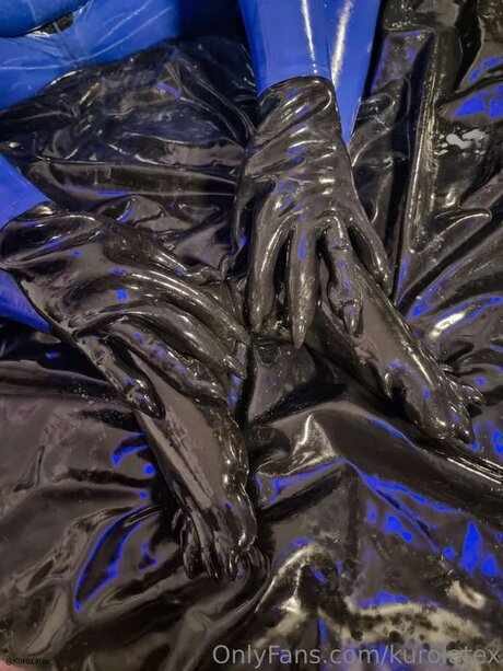 Kurolatex model hd pic