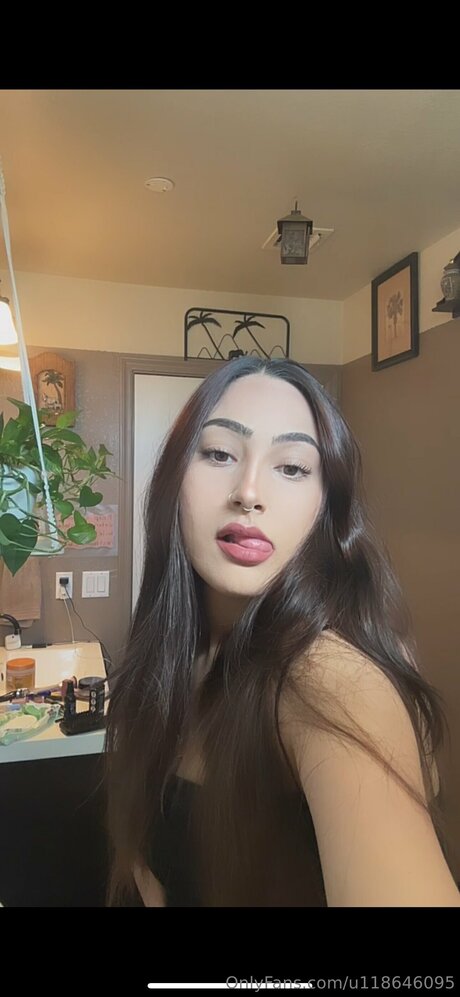 U118646095 pornstar high quality images