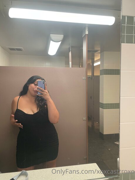 Xoxcasttroxo exclusive model photo