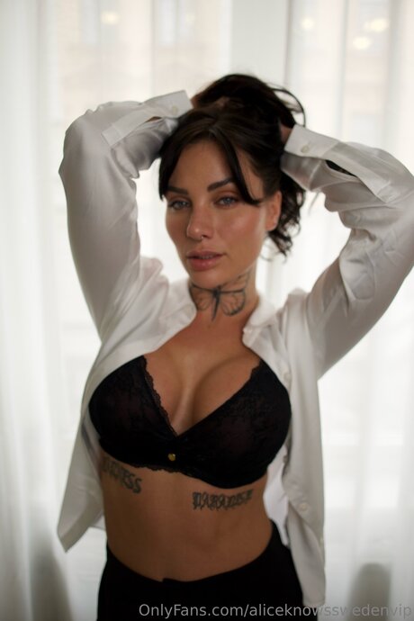 Comewithalicevip model exclusive pic