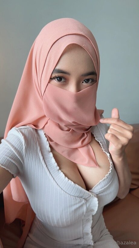 Hijabazalea sexy actress image