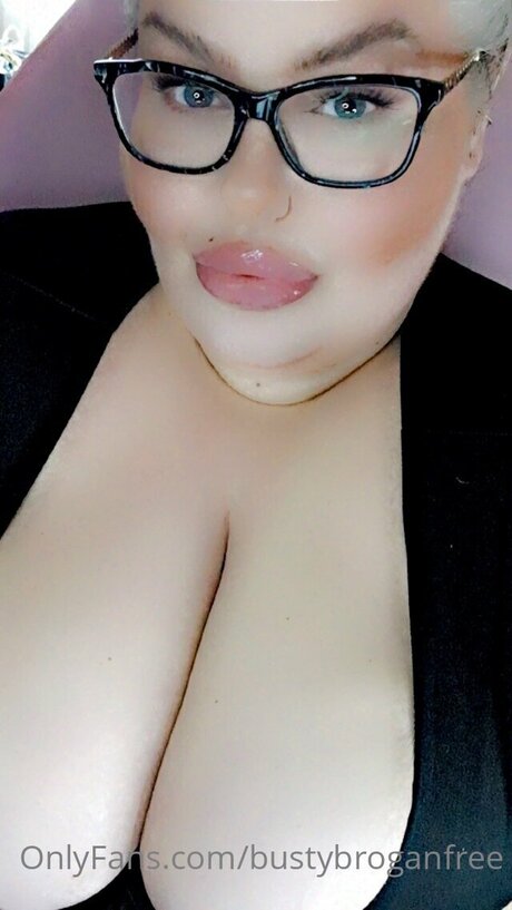 Bustybroganfree erotic model pictures