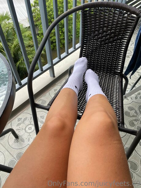 Juicyfeets 69 pornstar naked picture