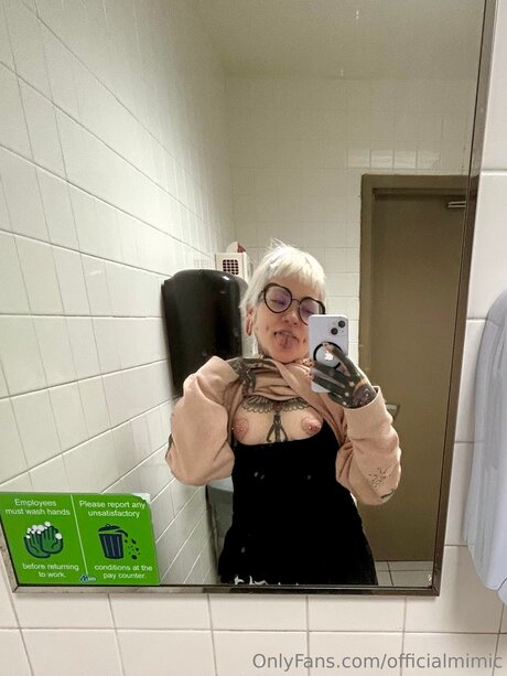 Officialmimic pornographic model pic