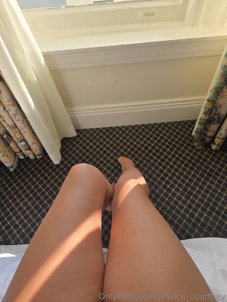 Jessica Courtney sexy pornstar gallery