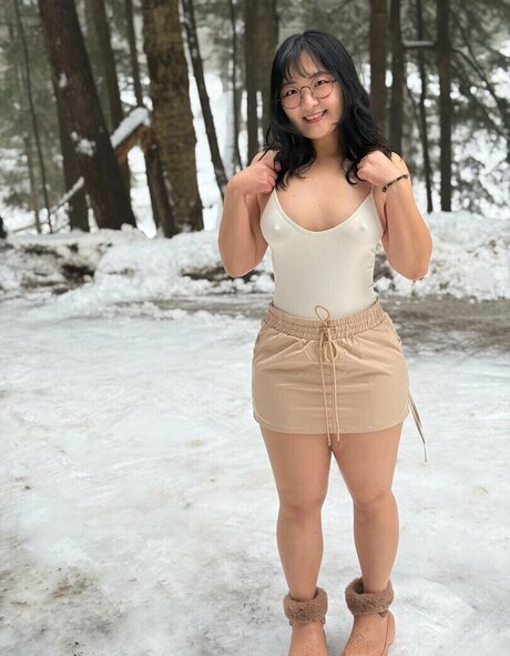 Aroomi Kim beautiful star galleries