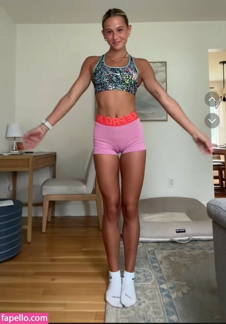 Mia Rogan model best picture