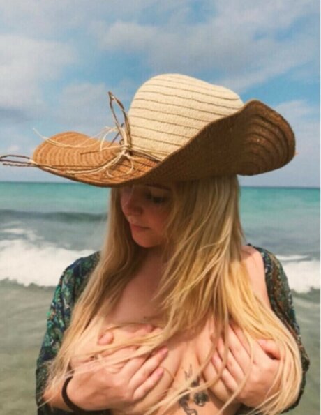 Annalisa Panzeri model beautiful img