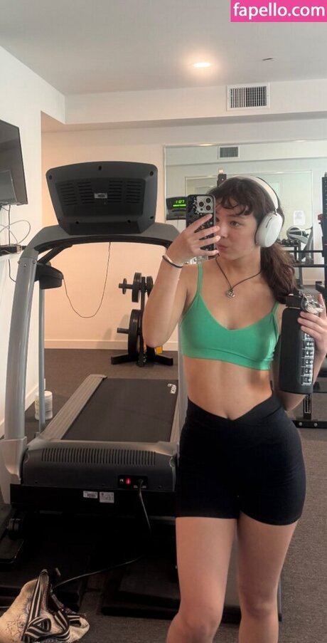 Aubrey Anderson Emmons sex model images