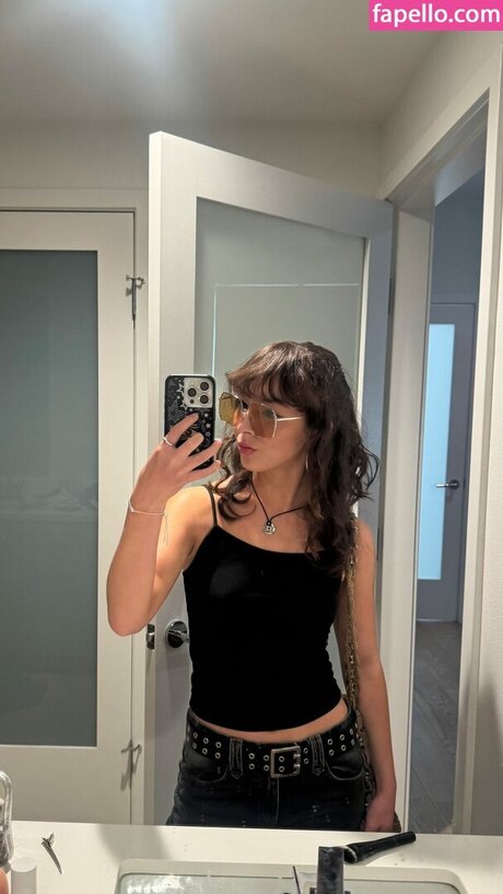 Aubrey Anderson Emmons pornographic actress galleries