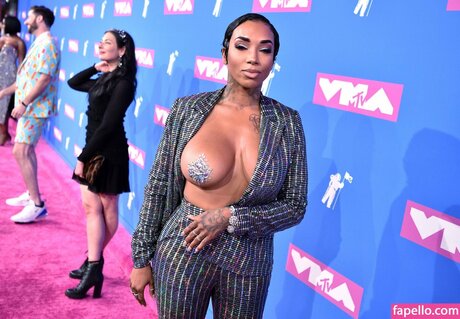 Sky Days pornstar hot images