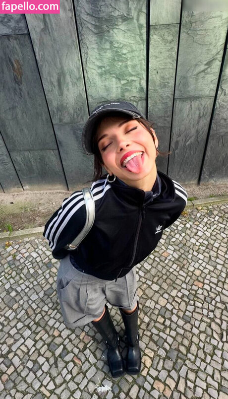 Nina Chuba perfect actress archive