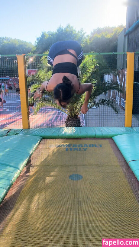 Nina Chuba star perfect pictures