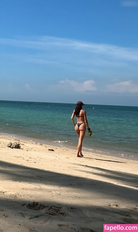 Nina Chuba nice actress pics