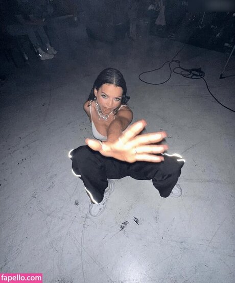 Nina Chuba sexy star images