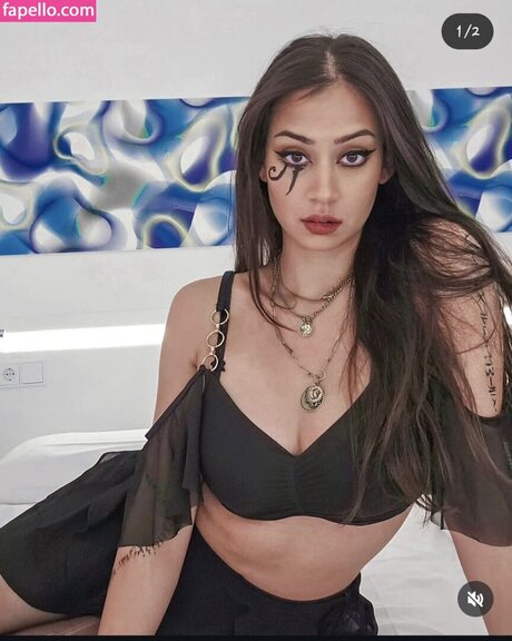 VDarquise pretty pornstar archive