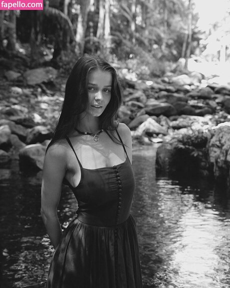 Chloe Campbell beautiful model photo