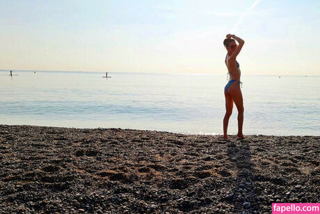 teen young onlyfans top photos