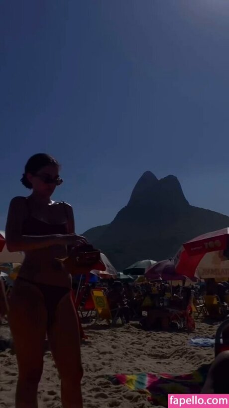 J lia Konrad model nice photo