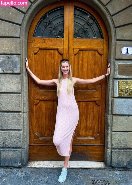 Amazon Allie high quality actress photos