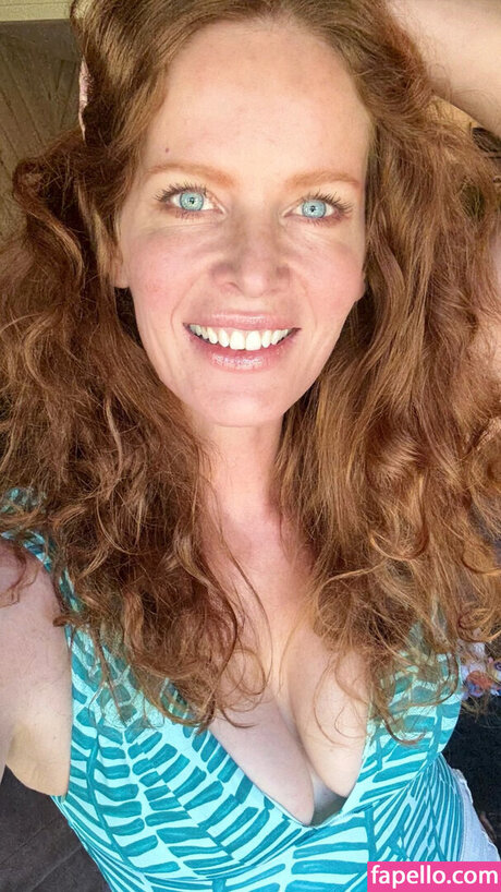 Rebecca Mader high quality model gallery