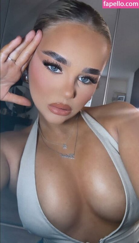 Lotus Petrie erotic model archive