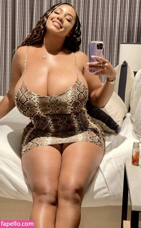 Persephaniificial profile pic