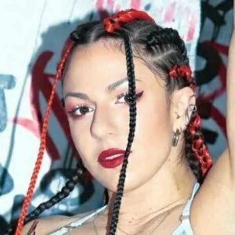 Thekla Kaischauri xxx model archive