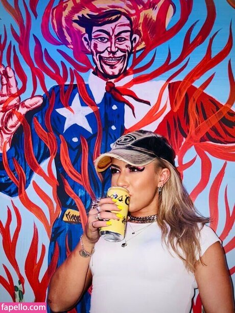 Thekla Kaischauri model exclusive pics