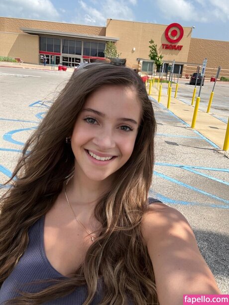 brattyBrittany07 beautiful model pic