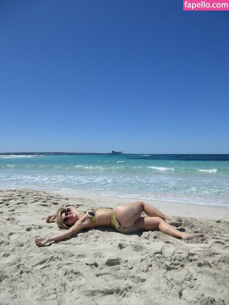 Andrea Londo perfect star gallery