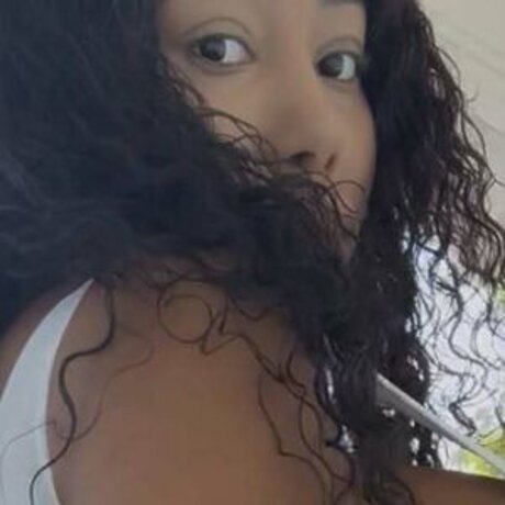 Fatima Belizaire high quality star photos