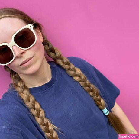 Jessie Cave model beautiful pic