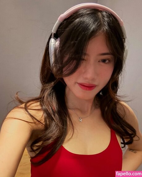 Celia Tran star sex photo