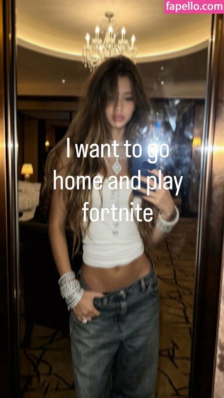 liverandheart high quality model photos