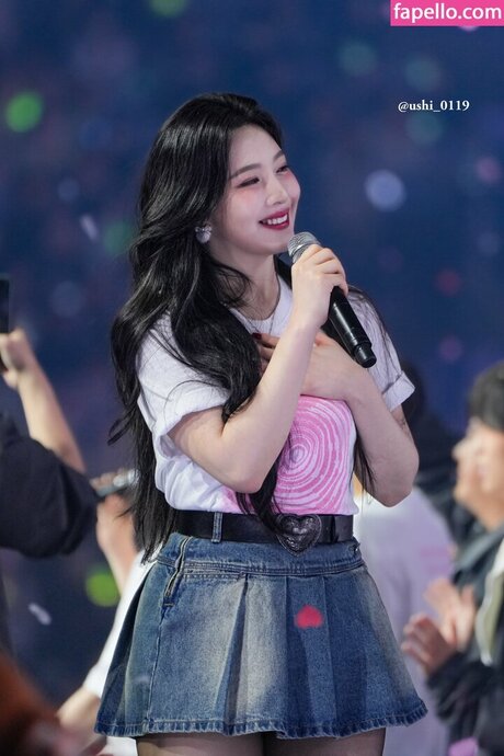 Park Soo young star nudes photos