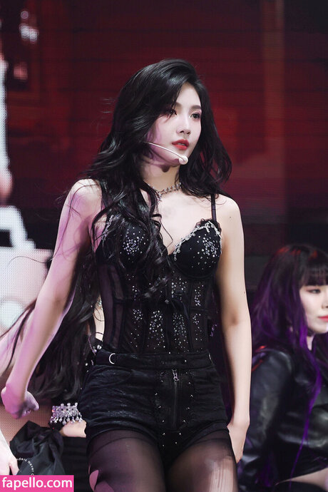 Park Soo young profile pic