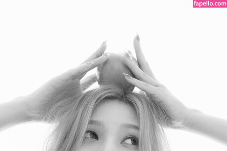 Park Soo young model perfect pics