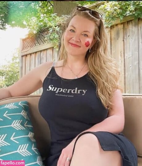 beauty curvy onlyfans naked image