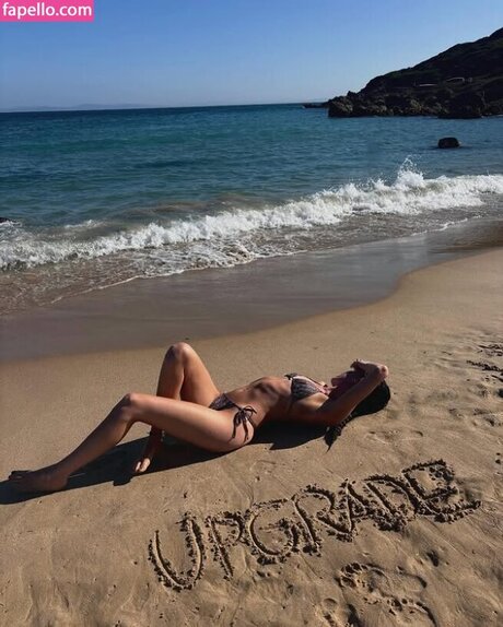 oliviarcox nude model galleries