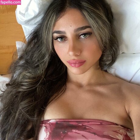 karimaa r pornstar sexy image