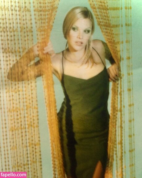 Karen Cliche adult model pic