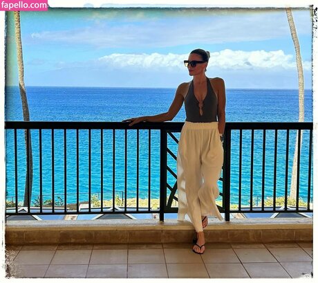 Karen Cliche model beautiful img