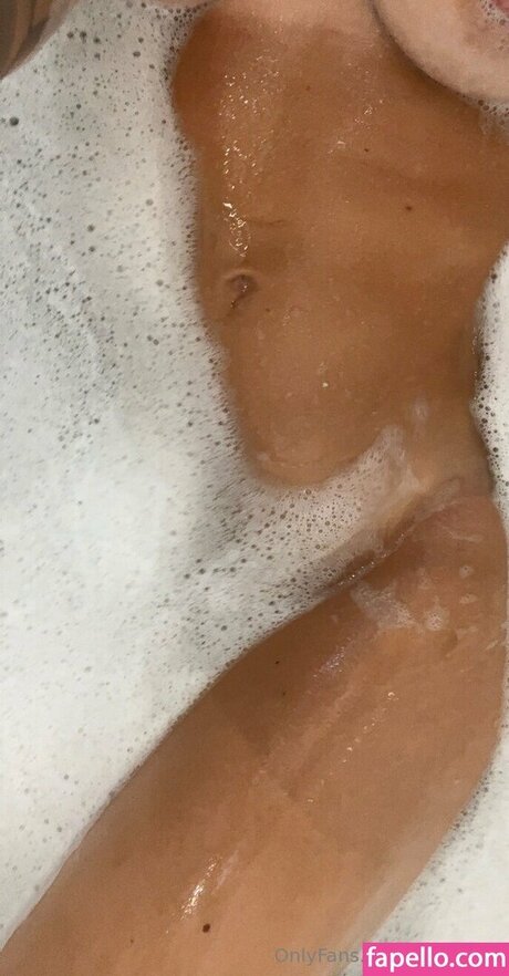 Kae Piglet pornstar archive