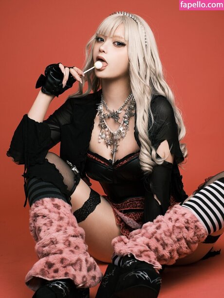 Yuriyuri Fanclub model hot picture