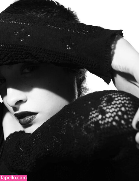 Lera Abova star art galleries