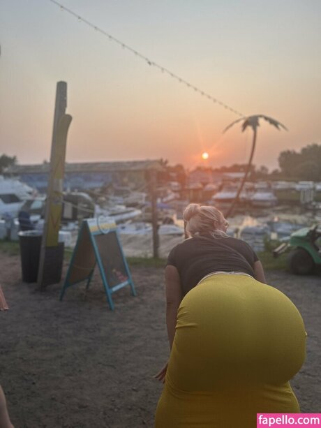 Xoitalgrl naked model picture