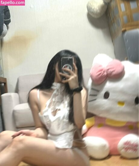 soooyaee pretty model photos