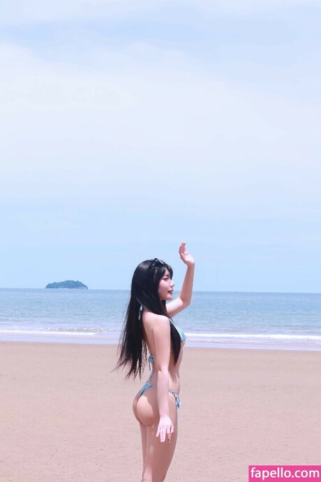 Dangomeaw pornstar naked image